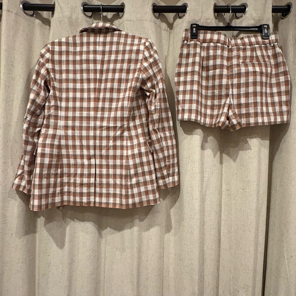 Nine West Tan and White Plaid Blazer and shorts set - Picture 4 of 8